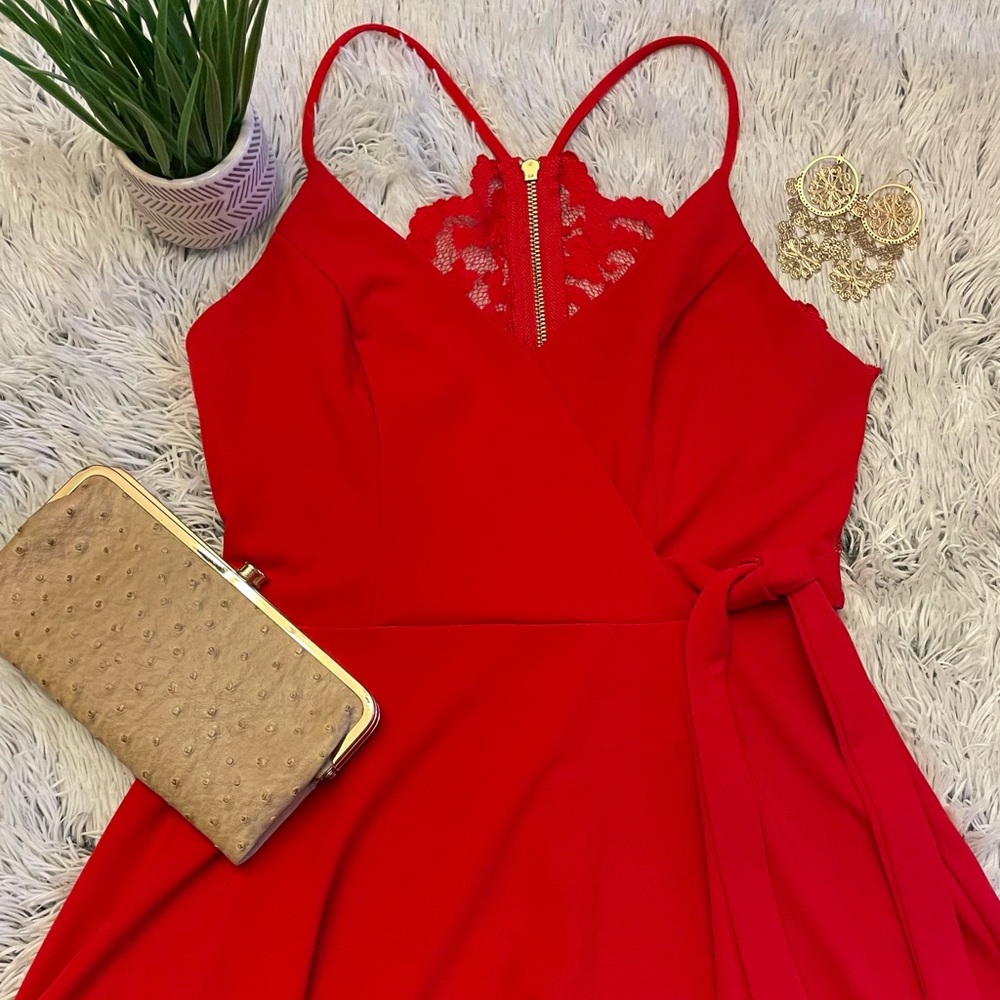Elegant Red Lace Women's Dress
